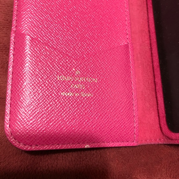 Louis Vuitton Monogram iPhone X Folio - Picture 3 of 15